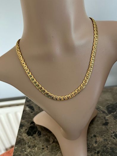 Gold tone necklace