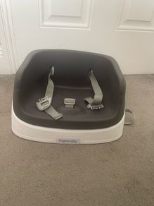 Ingenuity - Booster seat for dining table 2in1 SMARTCLEAN TODDLER grey need gone ASAP due to house clearance in great condition minimal use