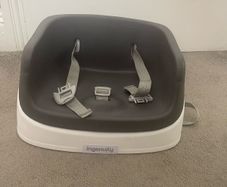 Ingenuity - Booster seat for dining table 2in1 SMARTCLEAN TODDLER grey need gone ASAP due to house clearance in great condition minimal use