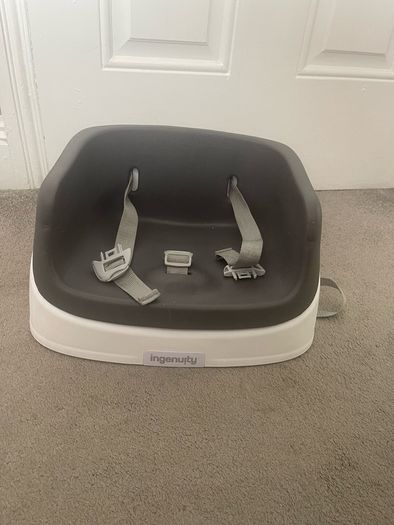 Ingenuity - Booster seat for dining table 2in1 SMARTCLEAN TODDLER grey need gone ASAP due to house clearance in great condition minimal use