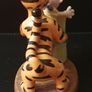 Royal Doulton Tigger Figurine Image 3