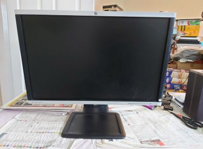 HP 24 inch LCD Colour Monitor, Model LA2405wg, DVI, VGA, several USB connections, etc, excellent condition