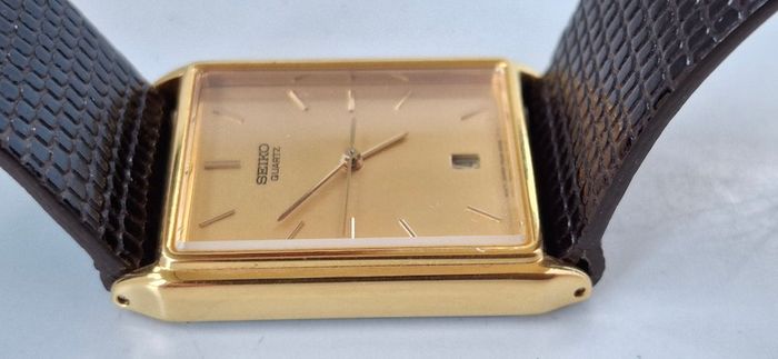 Seiko 7N22 5A49 Man's Tank Style Watch