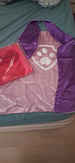 kids costumes / dress up