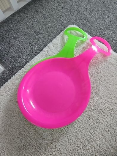 2 snow sled