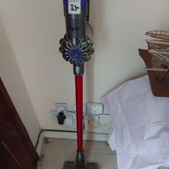 DYSON CYCLONE Vacuum Cleaner, excellent battery and in very good condition