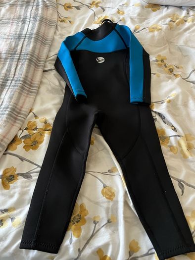 Boys wetsuit age 2/3