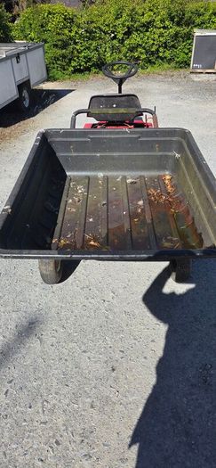 Ride on mower and trailer