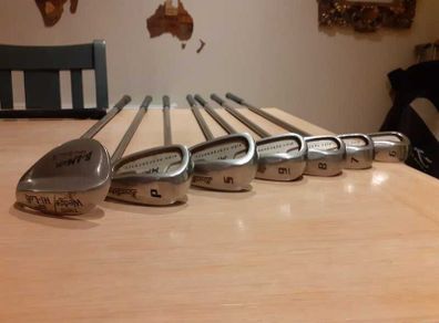 7 Ladies RH Golf IRONS, including Pitcher, Sand Wedge & Lob Wedge