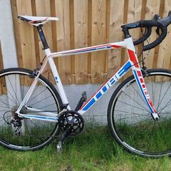 Cube Peloton race ( serviced )( delivery )