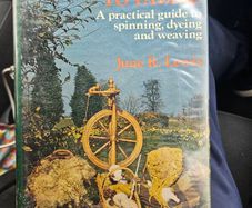 From Fleece to Fabric. A Practical Guide To Spinning,dying,and Weaving. By June R. Lewis. First Edition Hardback With Dustjacket In Good Condition 1983. See Photos For Same.