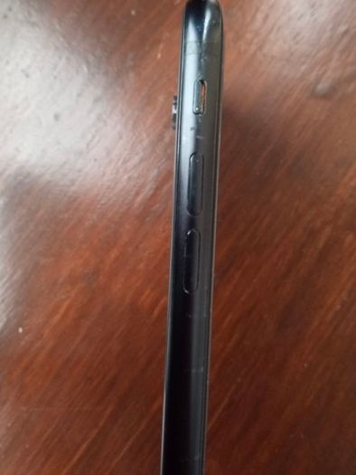iPhone SE 2nd Generation Black 128gb Unlocked - No Touch ID