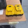batteries and charger dewalt 5.0Ah Image 5