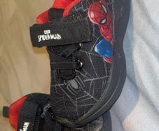 Spiderman runners uk size 4