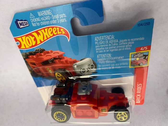 Hot Wheels Bricks And Motor - Bricks Rides