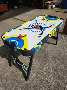 Air Hockey Table