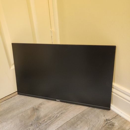 2 monitors - Samsung 4K 28" + Dell 24" cracked screen no charger