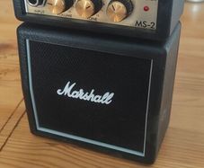 Marshall mini guitar amp