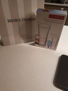 FREE Tote Bag or make up bag - Clarins Body Hydration Essentials- Brand New Boxed 3 piece Set
