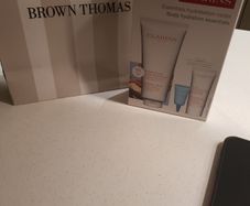 FREE Tote Bag or make up bag - Clarins Body Hydration Essentials- Brand New Boxed 3 piece Set