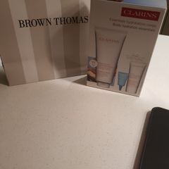FREE Tote Bag or make up bag - Clarins Body Hydration Essentials- Brand New Boxed 3 piece Set