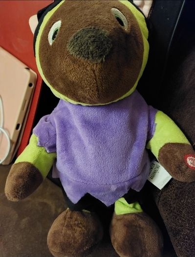 Frankenstein's singing plush ; (897)  2