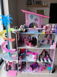 LOL Surprise Doll House & Campervan Set in Excellent Condition