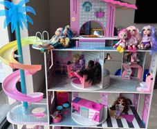 LOL Surprise Doll House & Campervan Set in Excellent Condition