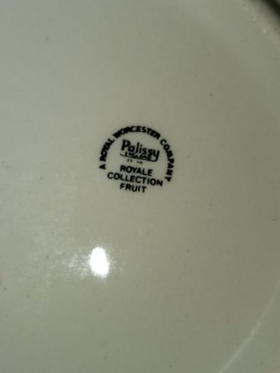 Royal Worcester Palissy 'Royale Fruit Collection Bowl
