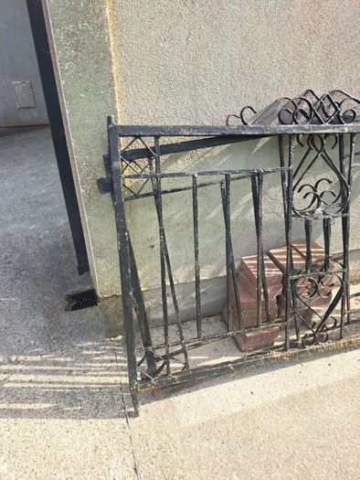 Set of Iron Gates