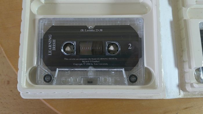 Learning Irish Cassette Tape Set 4 Tapes Micheal O Siadhail Yale University Press