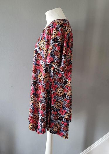 Enmain pink & multicolour top, Size 20-22