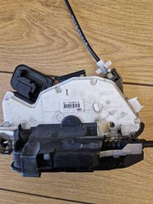 skoda superb 2016 door lock driver side
