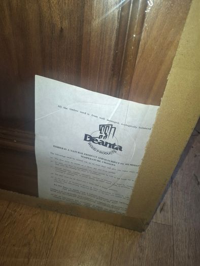 Deanta door walnut