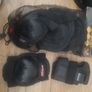 roller skates + knee & elbow protectors + helmet Image 3
