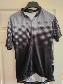 Cycling zip t shirt and padded cycling shorts