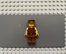lego Star Wars sw0022 Naboo Security Officer minifigure - Brown Uniform, Yellow Head, Police Hat