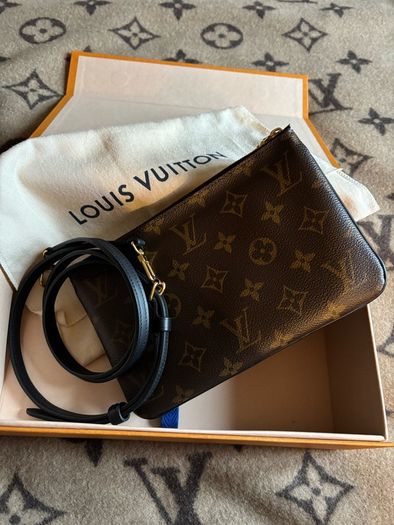 Louis Vuitton Double Zip Pochette