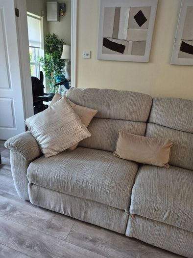 3 piece recyliner sofa and 2 armchairs