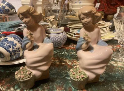 Set two matching figures free postage