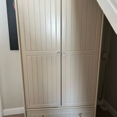 wardrobe and chest of drawers