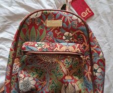 Signare Tapestry Casual Backpack with William Morris Design (Strawberry Thief Red)