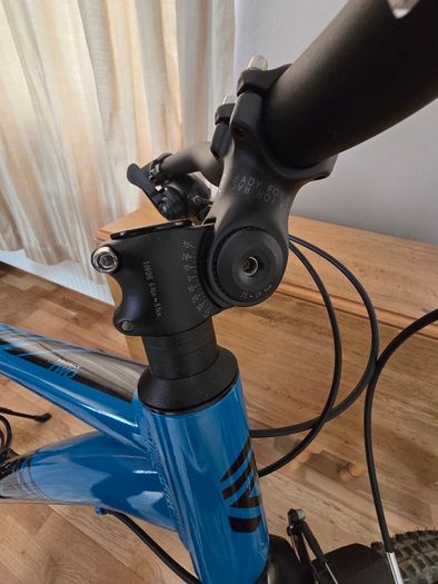 Ridgeback Terrain 2 Adult Bike New Condition