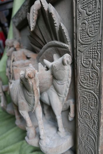 Ancient Chinese Bas-relief in Oak - Chinese Hand Carved Oak ,Antique Wall Art. (big thick and heavy) 22,8" x 21,5" thickness 8"