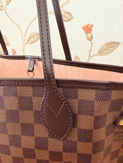 Louis Vuitton Neverfull Damier Ebene MM