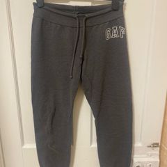 Ladies capri joggers from GAP