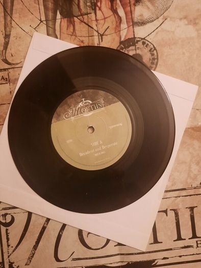 MORTIIS: Decadent & Desperate 7 inch single (2005 - number 622 of 2000)