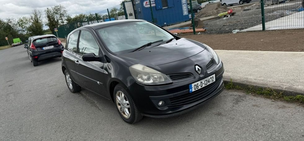 2006 Renault Clio with nct