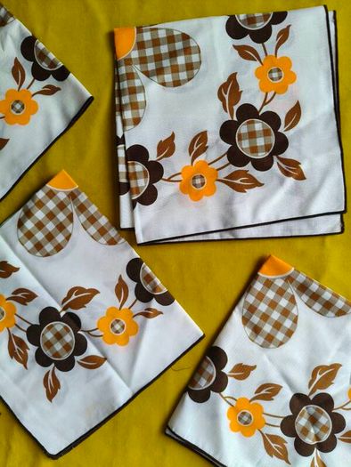 5 x Vintage napkins