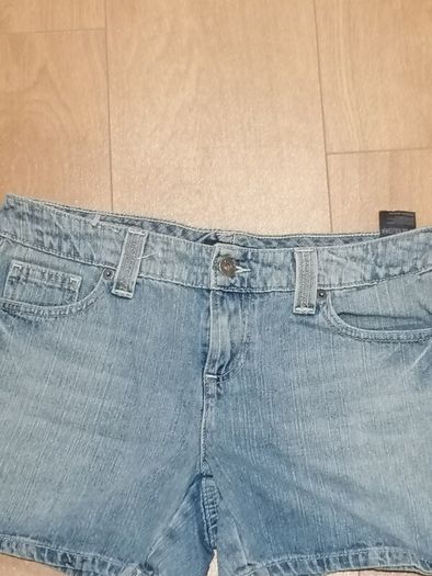 beautiful new vintage Tommy Hilfiger shorts